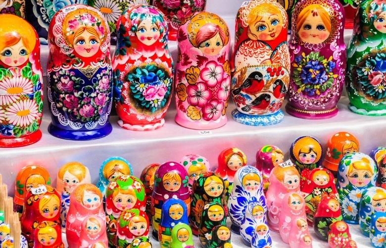 How Are Russian Nesting Dolls Crafted?