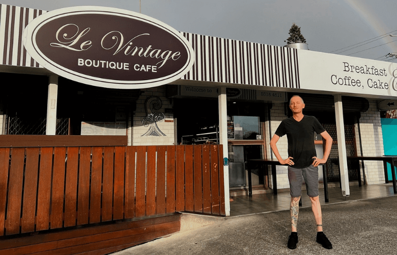 Le Vintage Boutique Cafe 