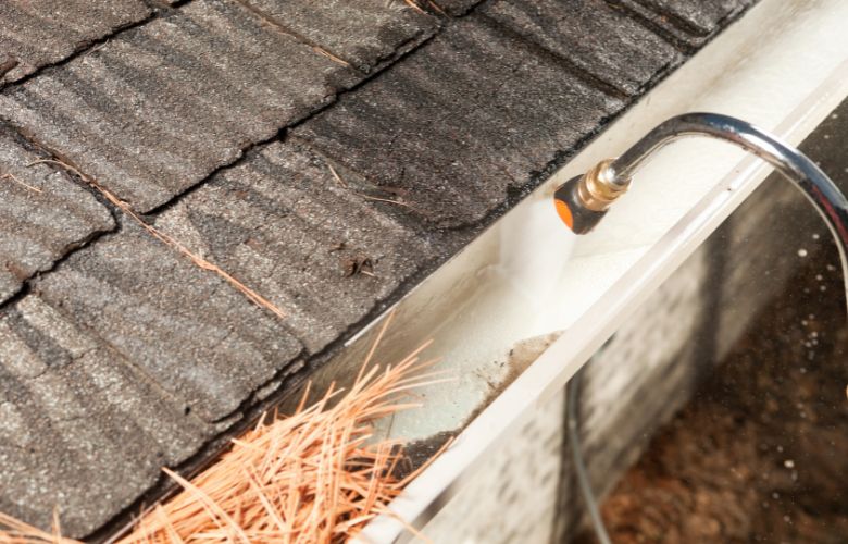 Common Gutter Cleaning Methods